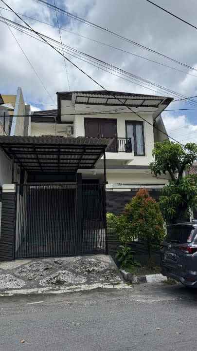 dijual rumah nginden