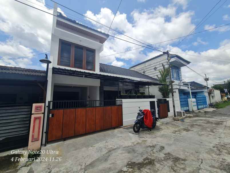 dijual rumah nogotirto