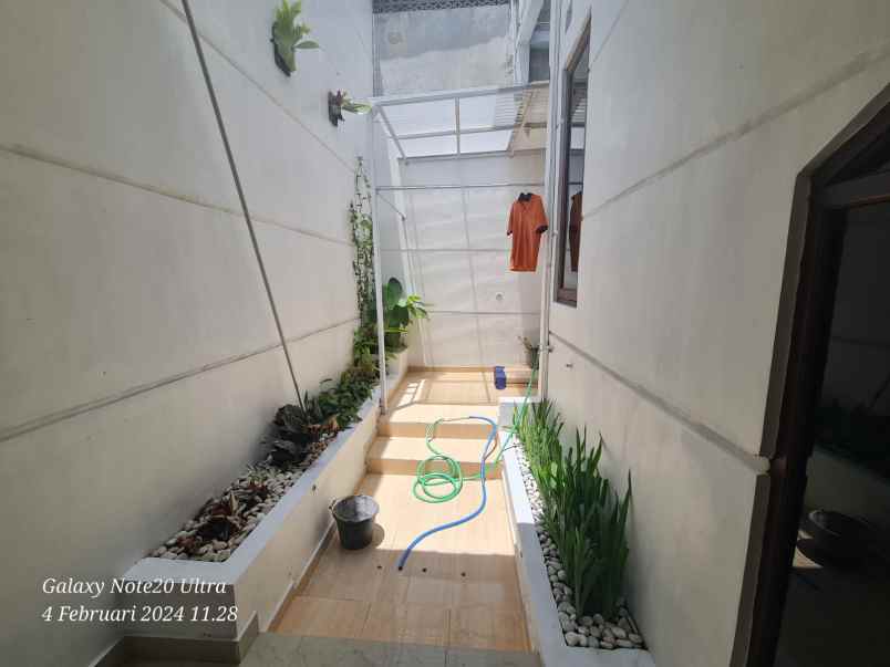 dijual rumah nogotirto