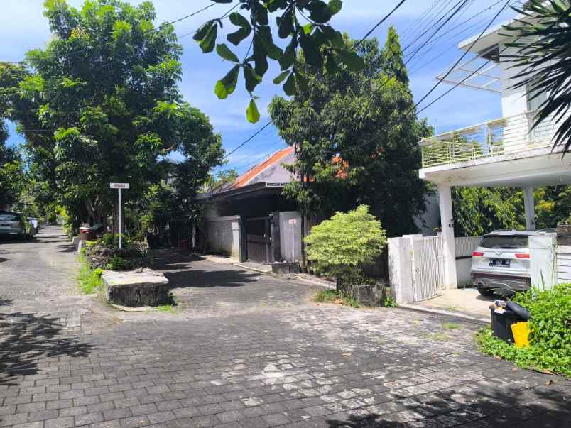 dijual rumah nusa dua