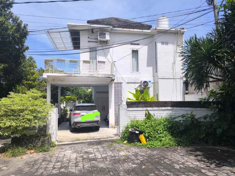 dijual rumah nusa dua