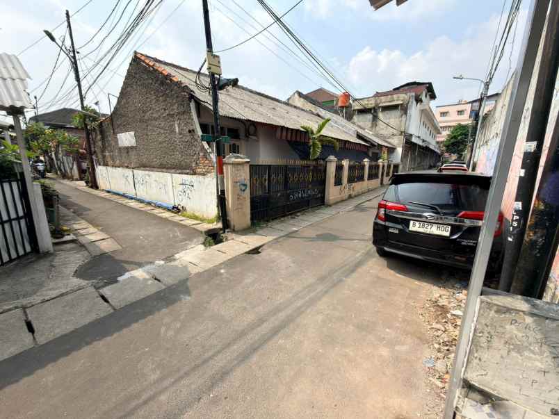 dijual rumah palmeriam