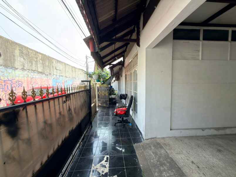 dijual rumah palmeriam
