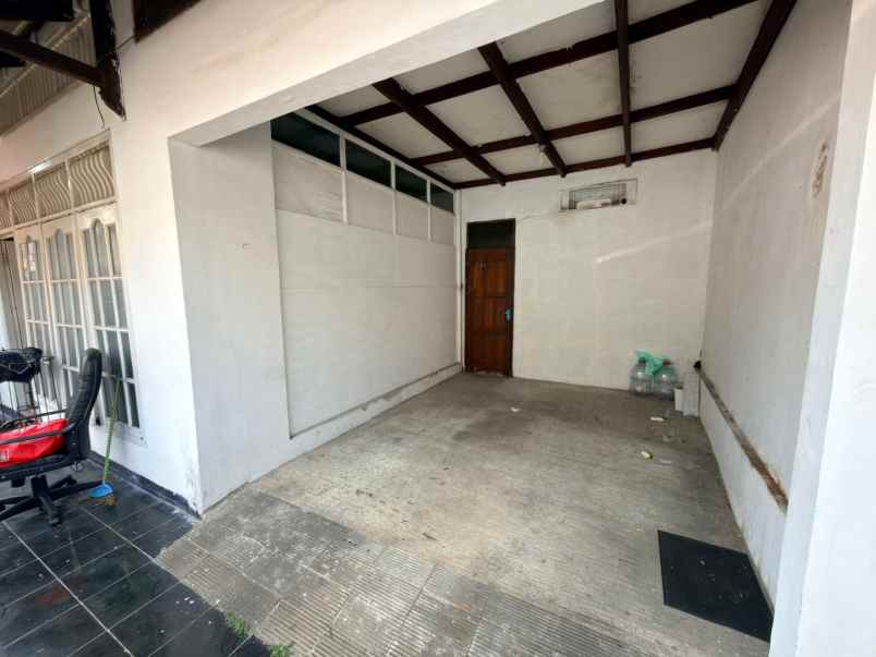dijual rumah palmeriam