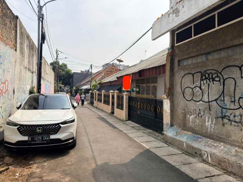 dijual rumah palmeriam