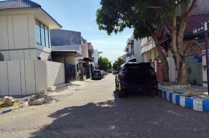 dijual rumah pantai mentari surabaya