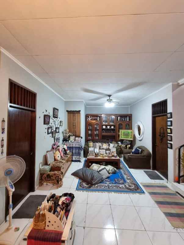 dijual rumah pejaten barat