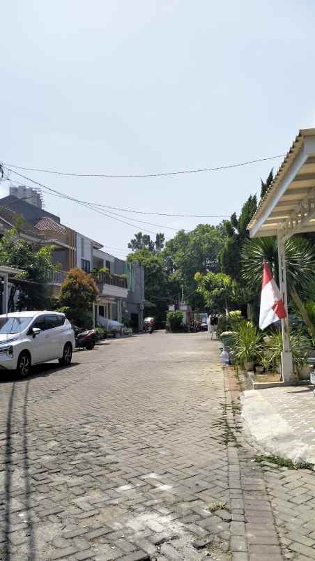 dijual rumah pengantin ali