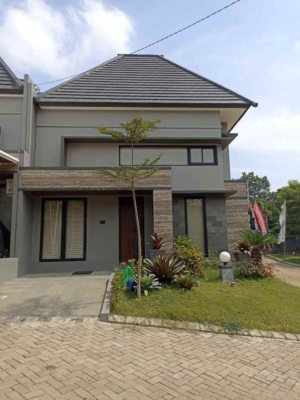 dijual rumah permata garden regency 2