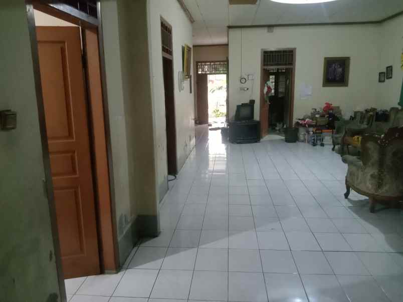 dijual rumah pertukangaan utara
