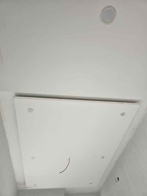 dijual rumah perum benteng mutiara mas