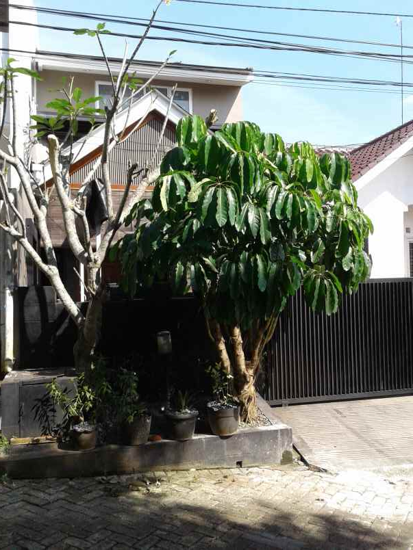 dijual rumah perum bukit rivaria