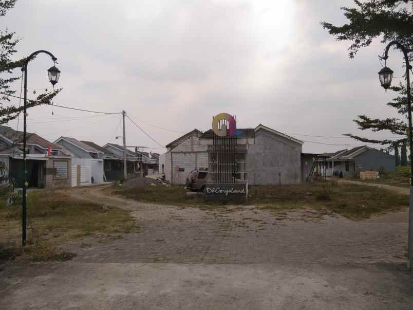 dijual rumah perum de griya land b 18