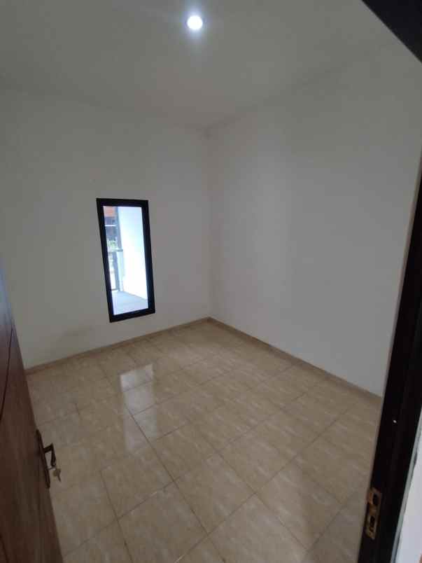 dijual rumah perum grande kencana cibinong