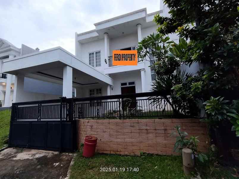 dijual rumah perumahan citra gran cibubur