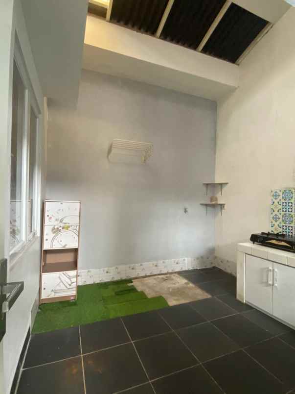 dijual rumah perumahan griya serpong