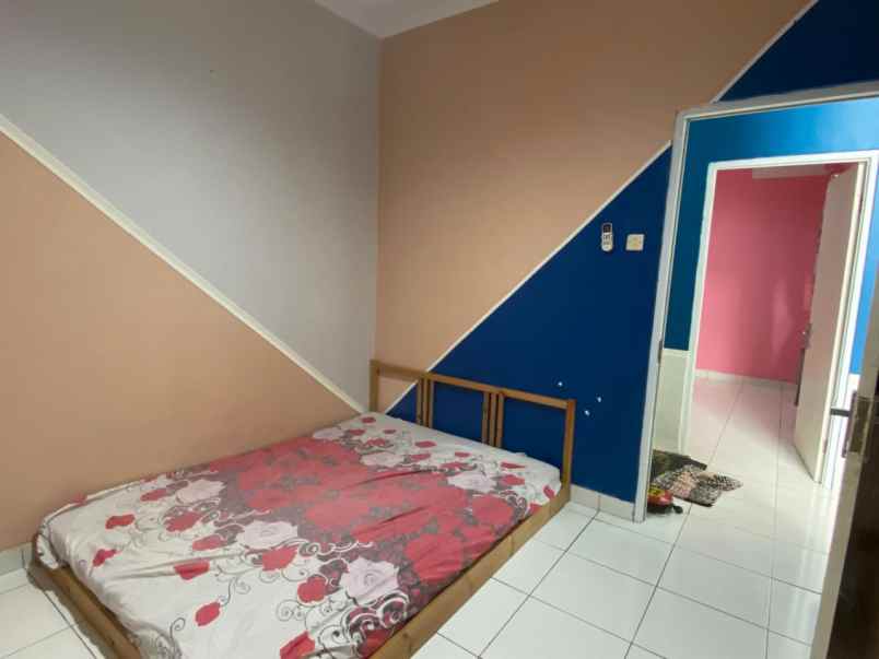 dijual rumah perumahan griya serpong