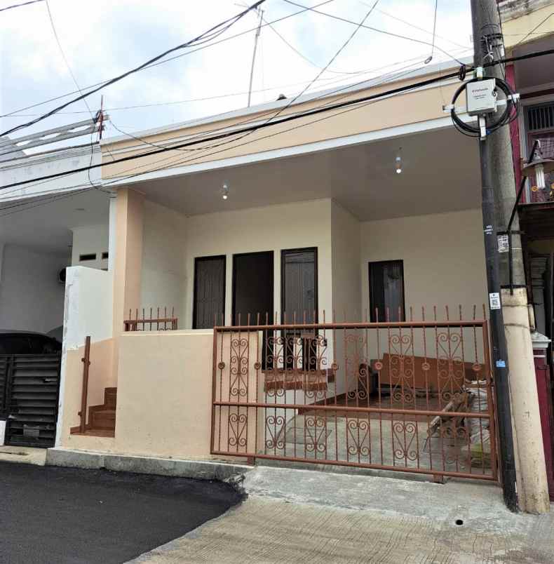 dijual rumah perumahan harapan baru ii
