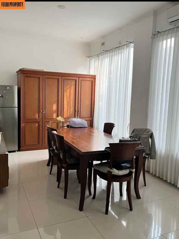 dijual rumah perumahan kota wisata cibubur