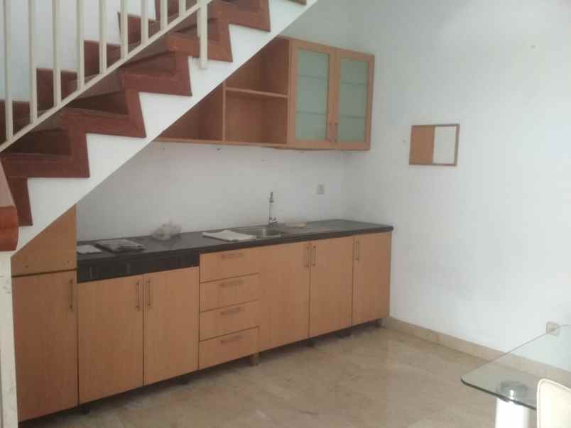 dijual rumah perumahan pancoran