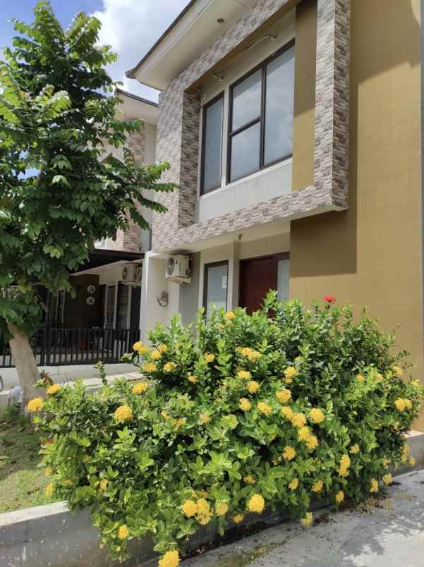 dijual rumah perumahan premier serenity