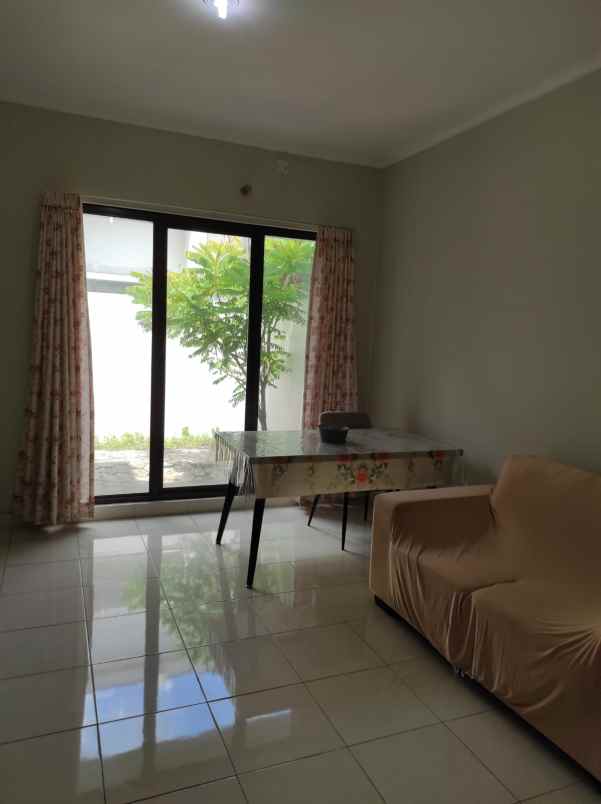 dijual rumah perumahan premier serenity