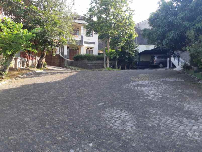 dijual rumah perumahan tamansari bukit