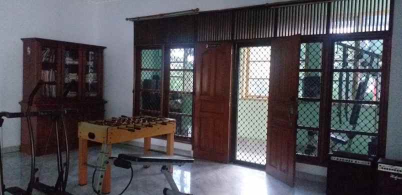 dijual rumah petukangan