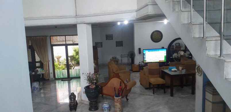 dijual rumah petukangan