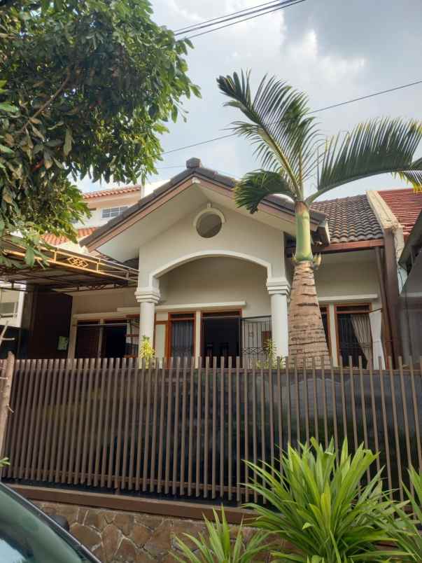 dijual rumah pondok hijau