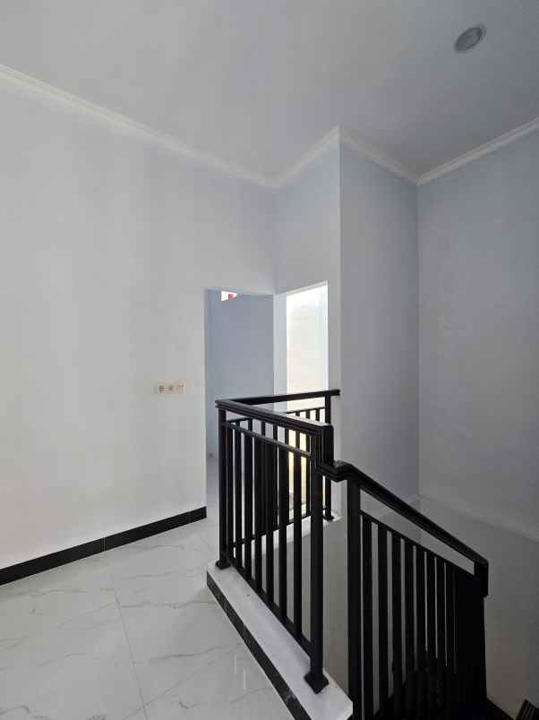 dijual rumah pondok kelapa jaktim