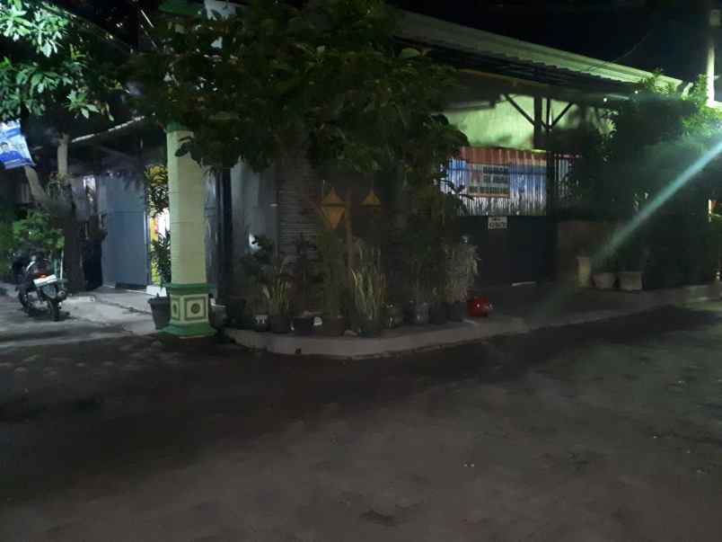 dijual rumah posisi hook dan lokasi strategis