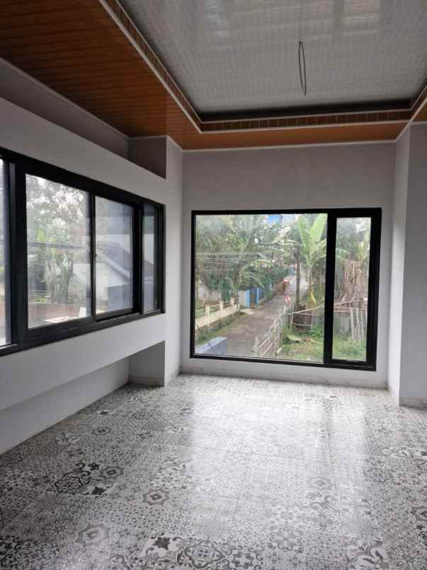 dijual rumah punclut