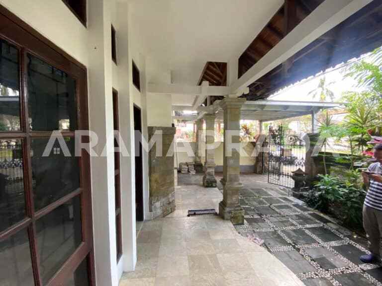 dijual rumah puri gading