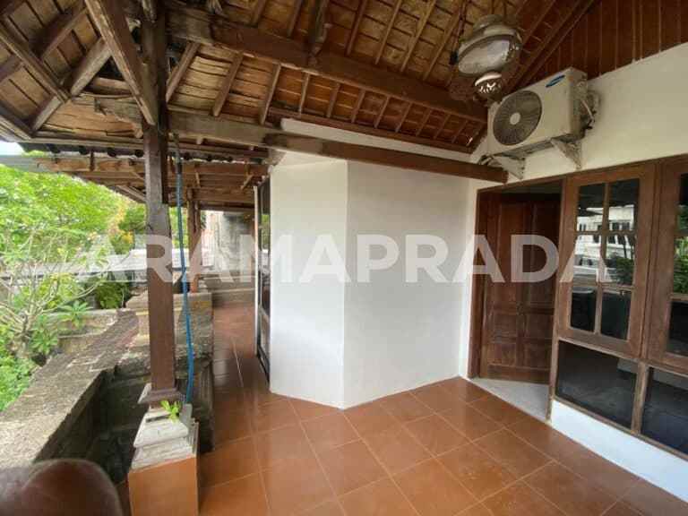 dijual rumah puri gading