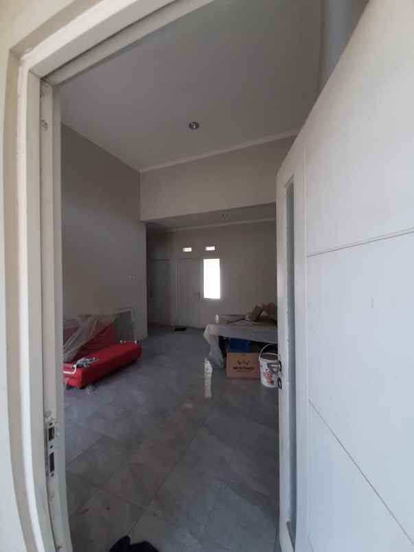 dijual rumah puri surya jaya cluster