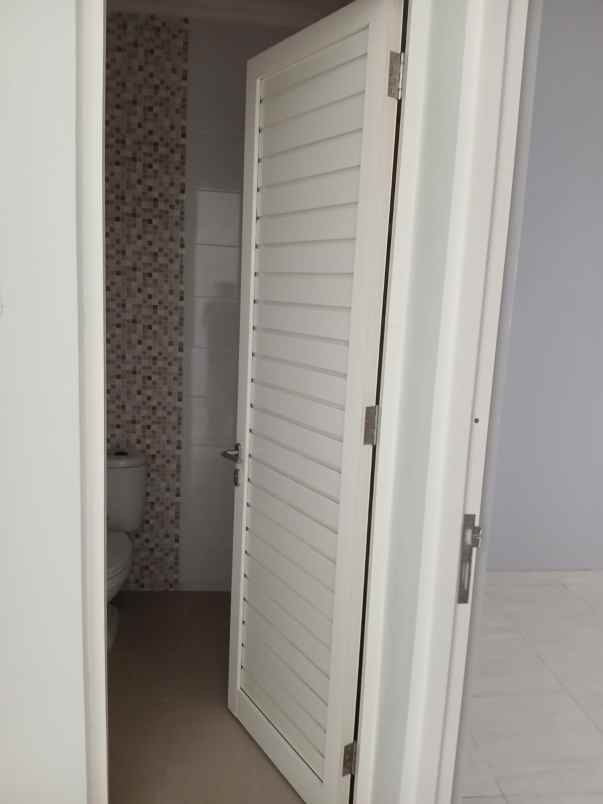 dijual rumah purimas regency
