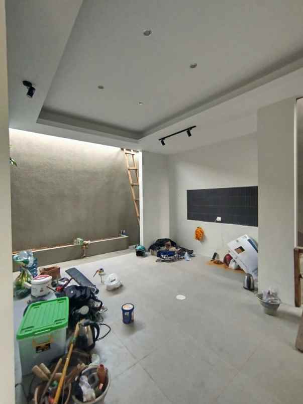 dijual rumah purwo martani kalasan