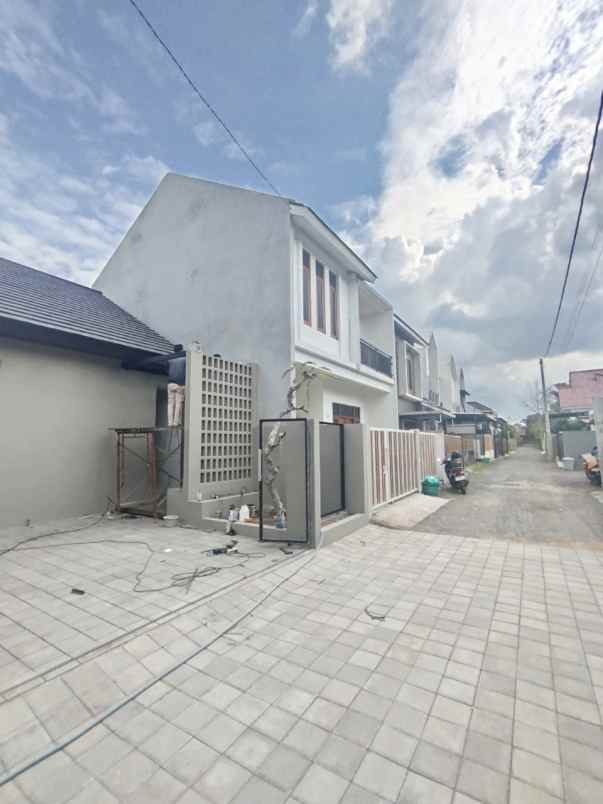dijual rumah purwo martani kalasan