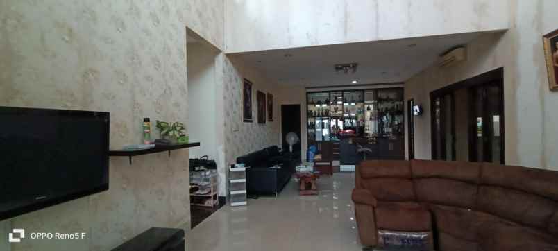 dijual rumah raffles hills cibubur