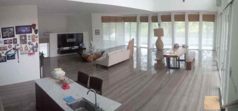 dijual rumah raya bukit golf