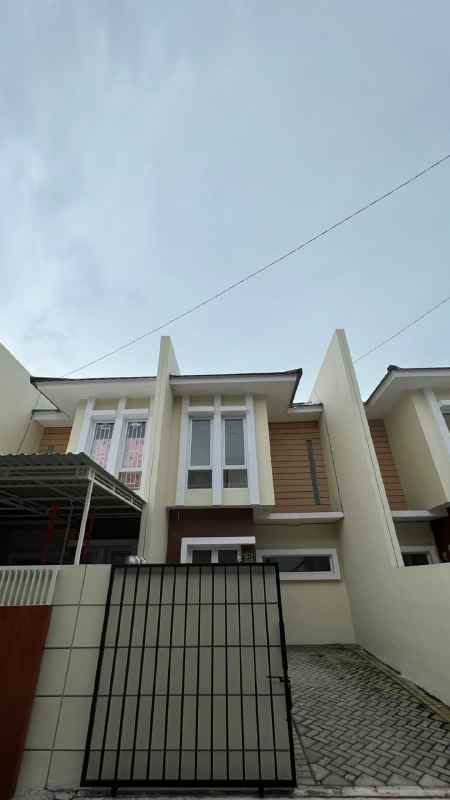 dijual rumah regency one pogot