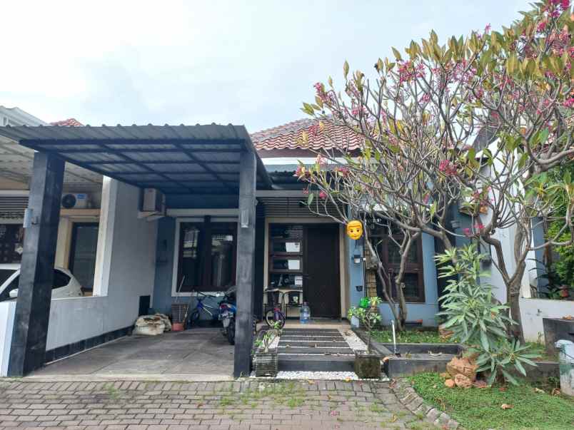 dijual rumah royal ketintang regency