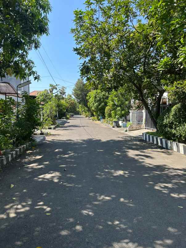 dijual rumah rungkut