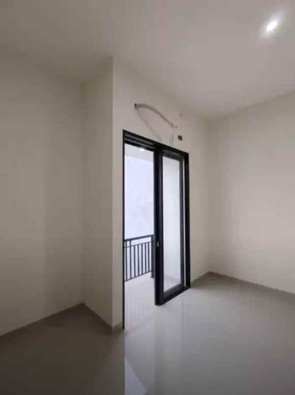 dijual rumah rungkut asri