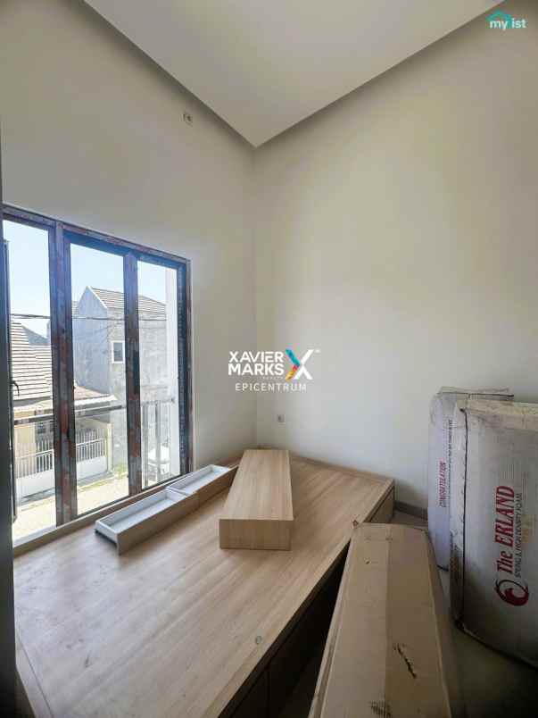 dijual rumah rungkut modern