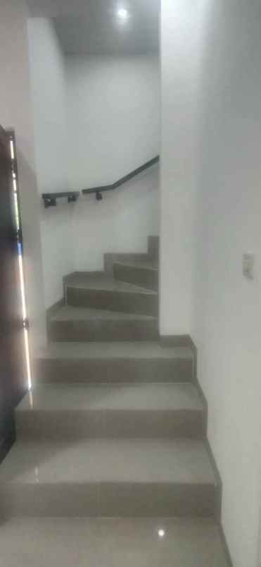 dijual rumah sasak panjang tajur halang