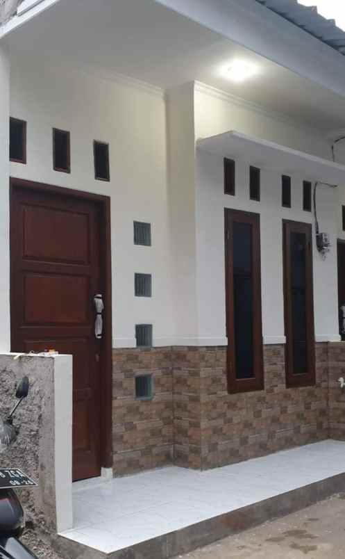 dijual rumah sawo raya gandul cinere