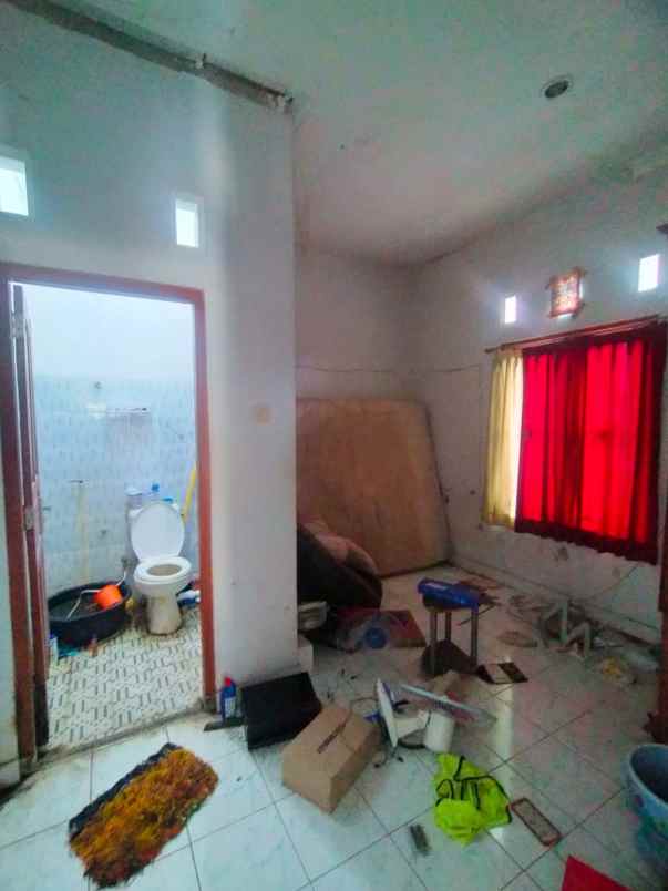 dijual rumah sd model