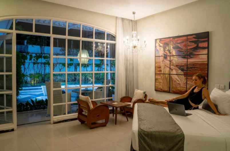 dijual rumah seminyak